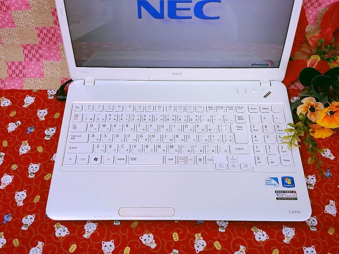 極上品♥大人気♥高速Corei5搭載♥ホワイト色♥新型Win11搭載♥動画編集