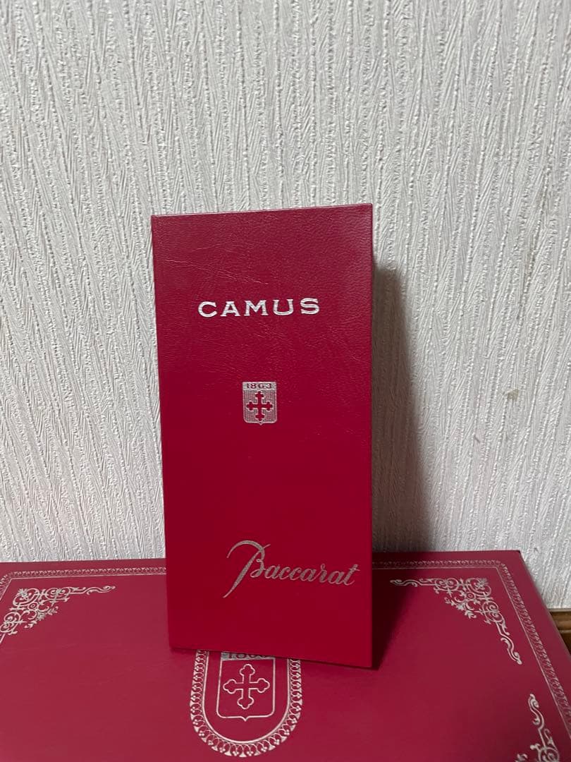 【未開栓】CAMUS(カミュ ブランデー シルバートップ バカラボトル)
