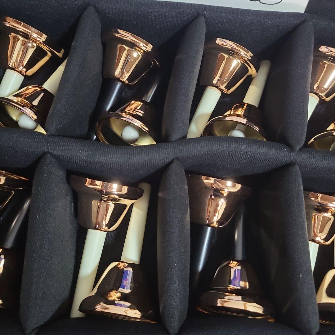 キョーリツミュージックベル ケース　クリスマスのうたの本付き