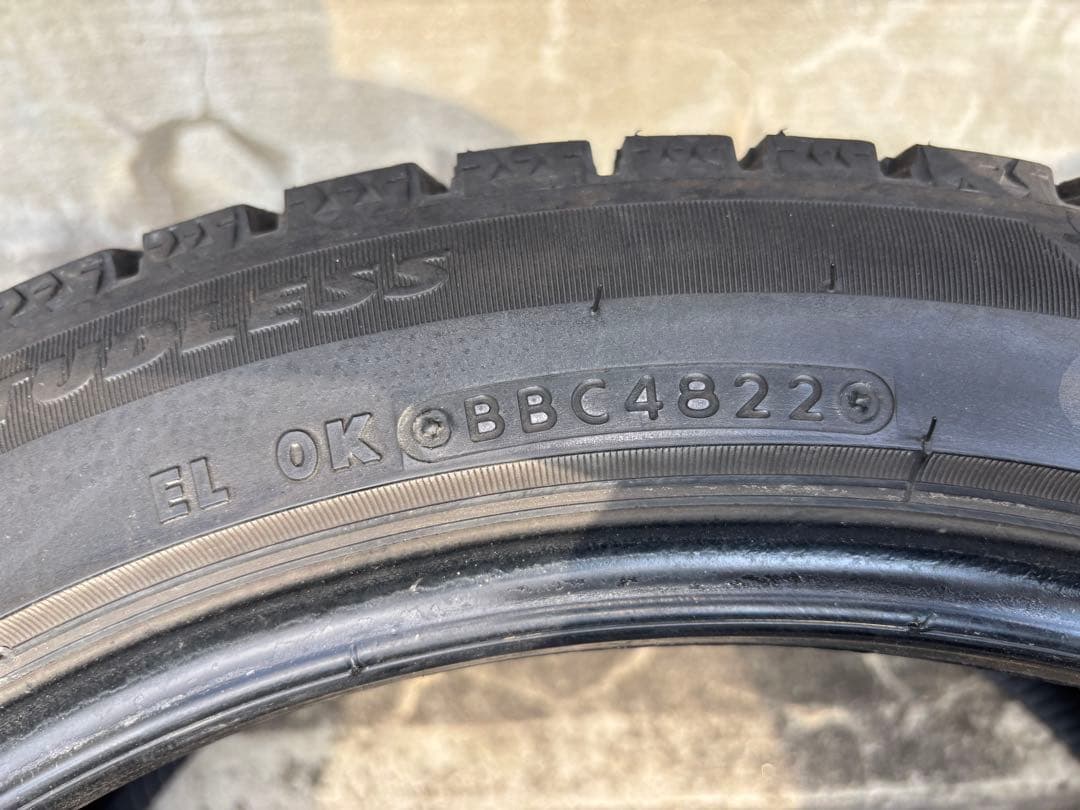 ブリヂストン　vrx2 215/45r17 2本のみ