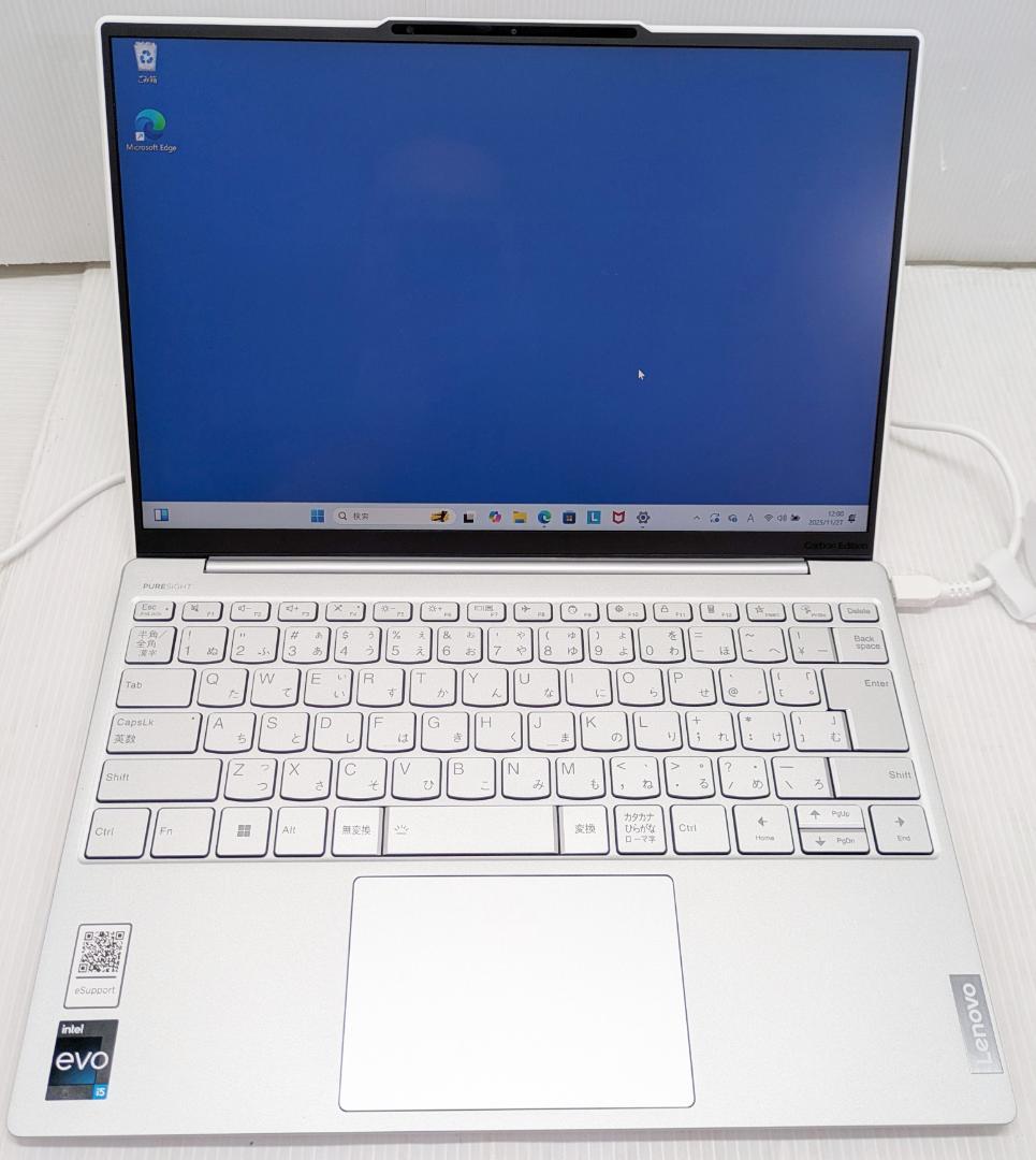 Lenovo Yoga Slim 7 Carbon 13IAP7 ノートPC