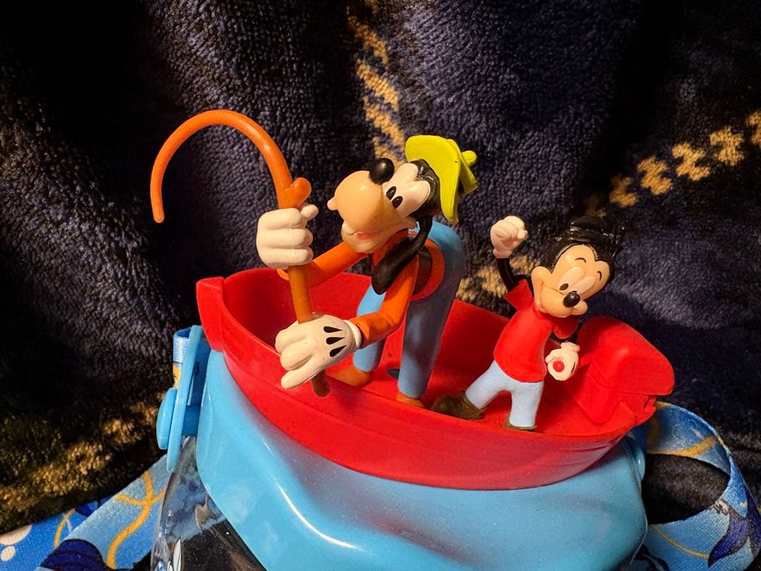 ディズニーランド カルフォルニア グーフィー　マックス　シッパー