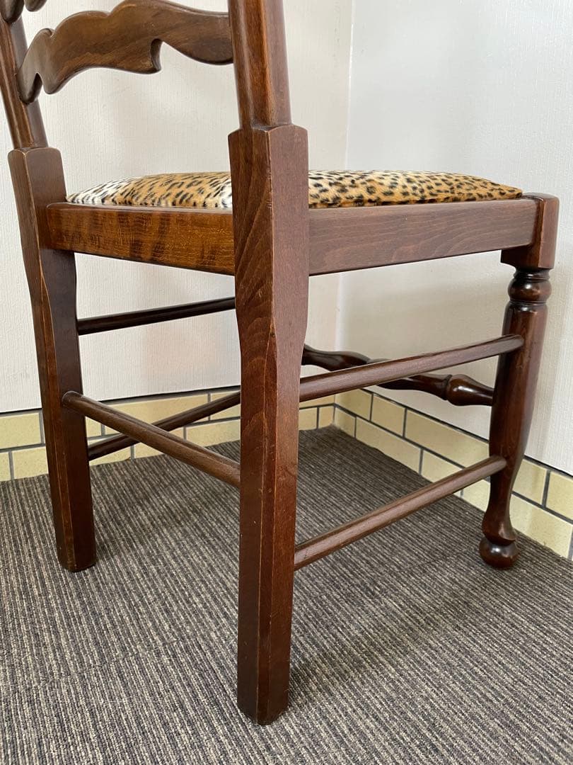 アンティークチェア　ハイバック　ダイニングチェア　ボールアンドクロウ脚　豹柄