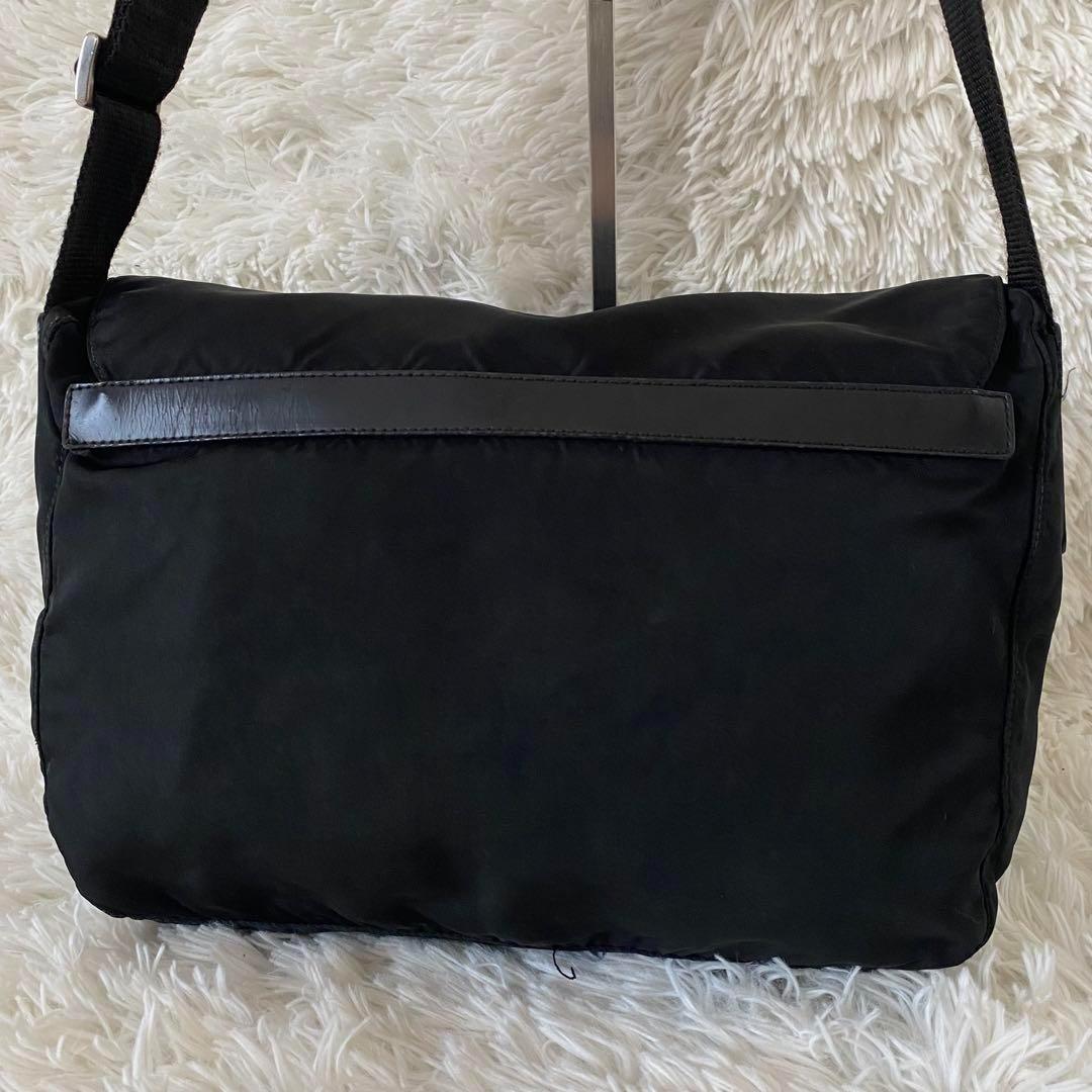 PRADA プラダ メッセンジャーバッグ 斜めがけ 黒 B6671 Gカード付き