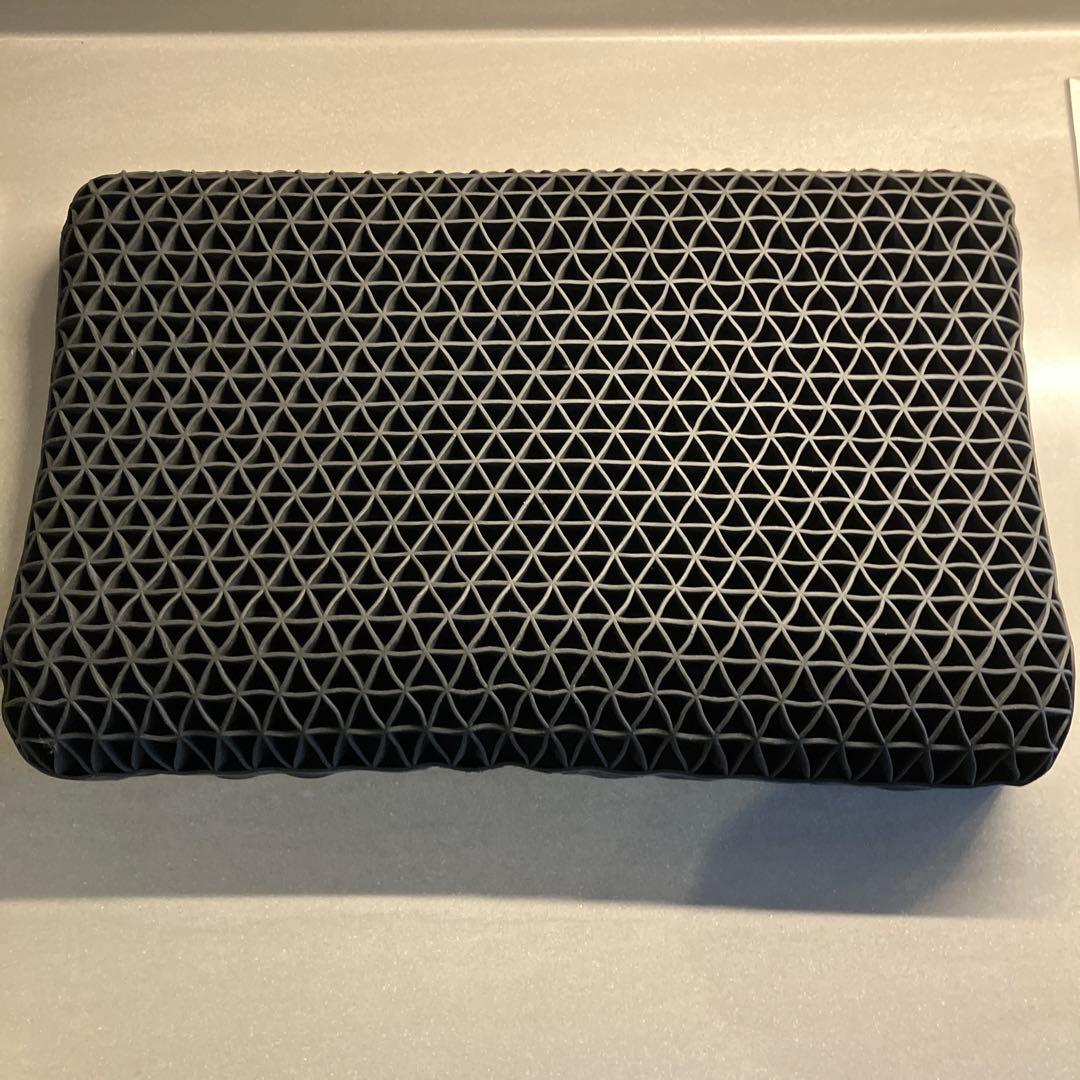 ヒツジのいらない枕　至極　テンセル枕カバー付　まくら　安眠枕　高反発　丸洗いok