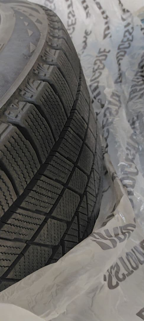 2021年 18インチ スタッドレス VRX3　225/45R18