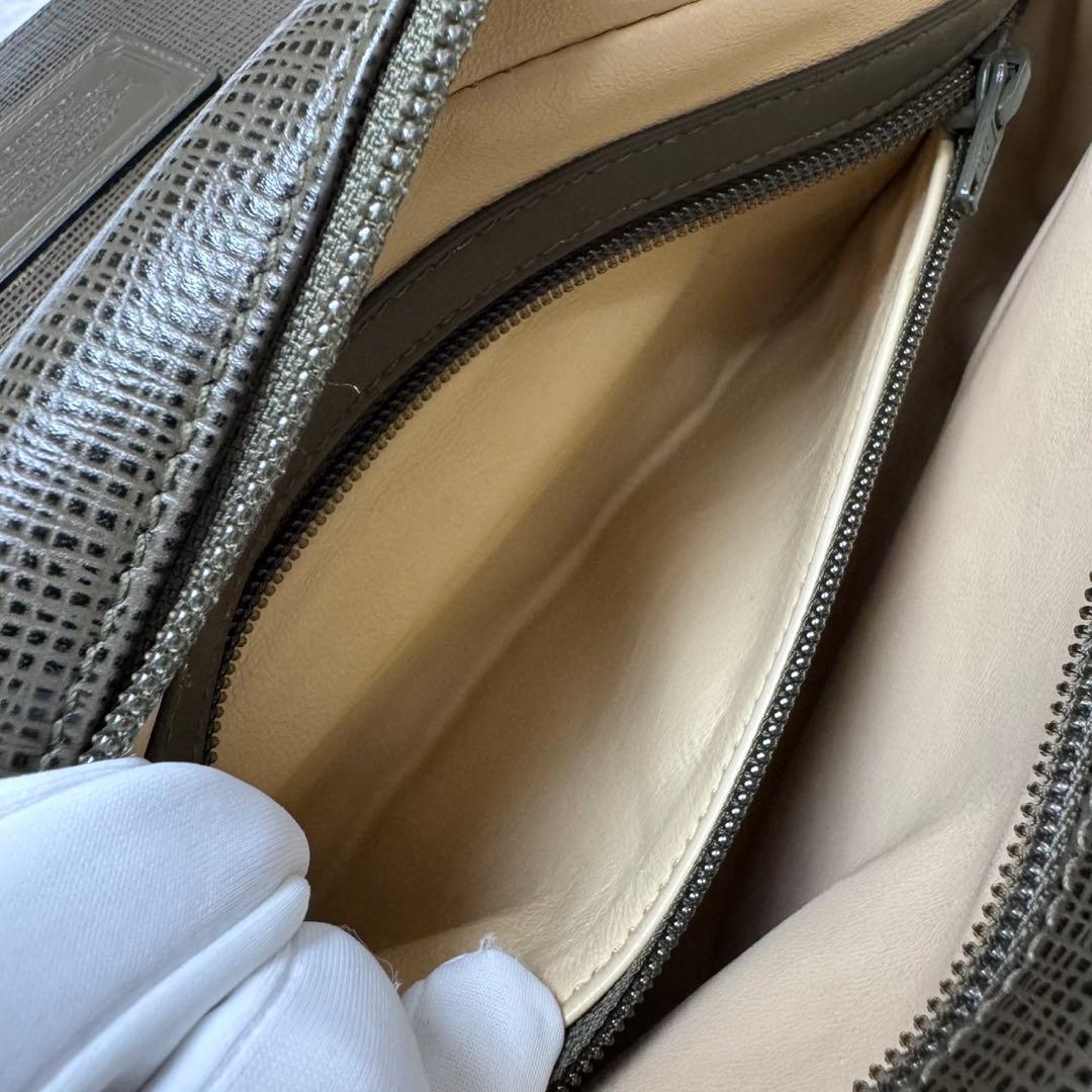 【極美品】 HUNTING WORLD レザー メッセンジャーバッグ オリーブ