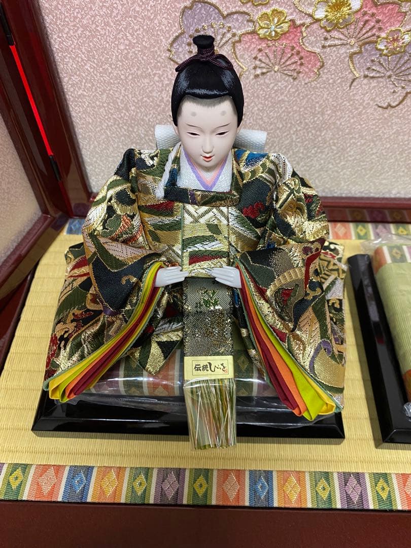 東京久月　雛人形　親王平飾り・間口約６０×奥行約３６×高さ約３０㎝