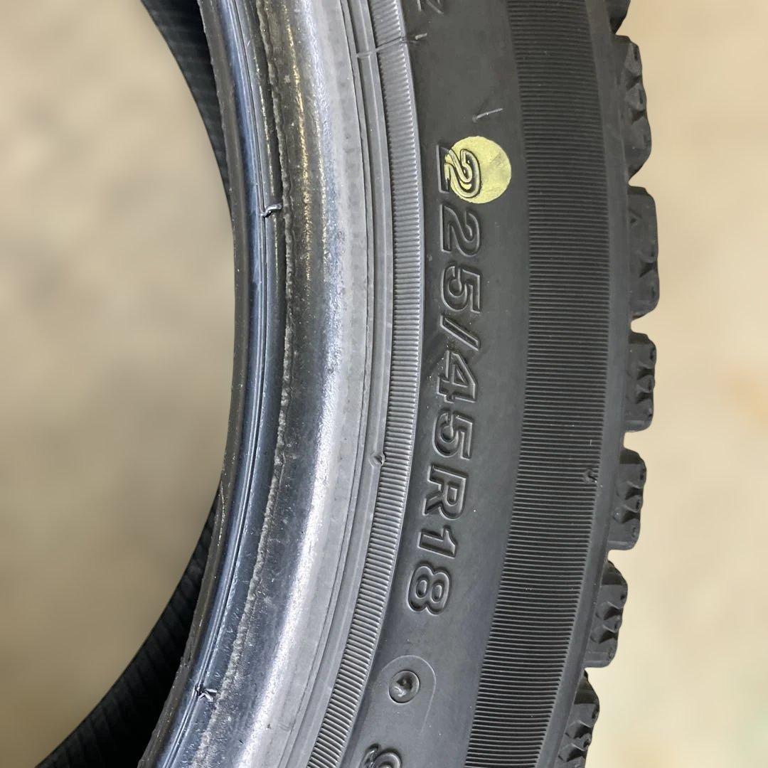BRIDGESTONE 225/45R18BLIZZAKVRX2 4本クラウン