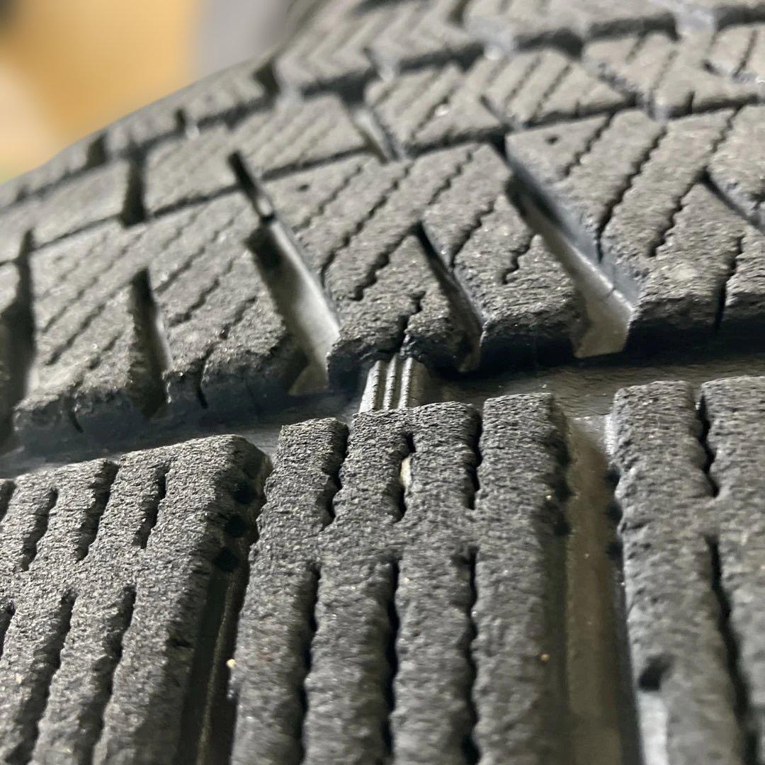 BRIDGESTONE 225/45R18BLIZZAKVRX2 4本クラウン