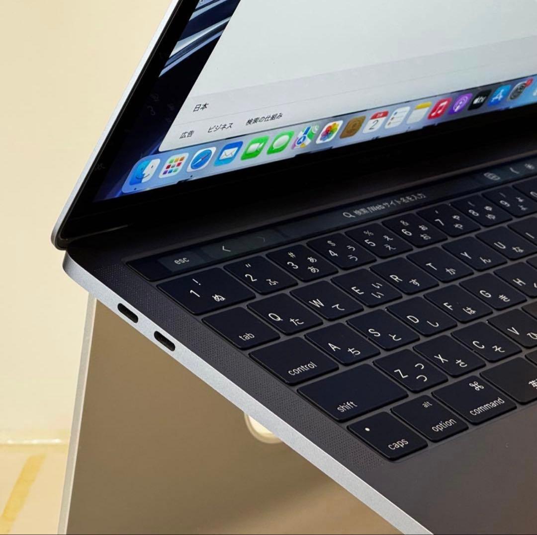 【新生活応援】MacBook Pro i7/16G/256G タッチバー搭載