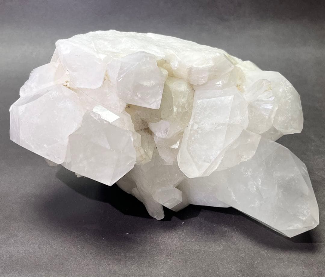 ブラジル産　水晶クラスター　1.3kg