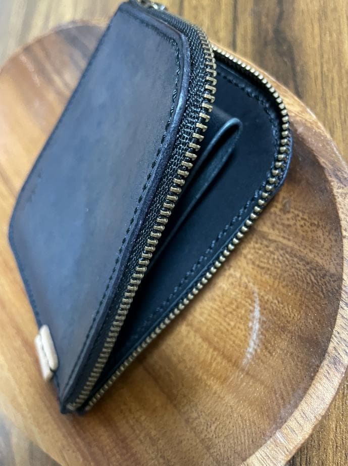 galder L字ファスナー型財布 フルハンドメイド マルゴースクラッチレザー