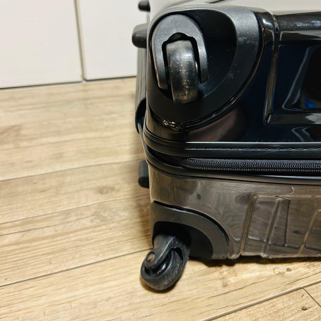 希少 ゼロハリバートン　T字　4輪 スーツケース 4~7泊 ポリカーボネート