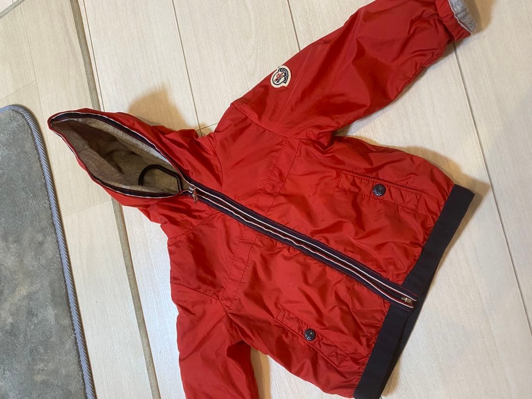 ♦️BABY♦️モンクレール　パーカー　ブルゾン 希少　定価3万