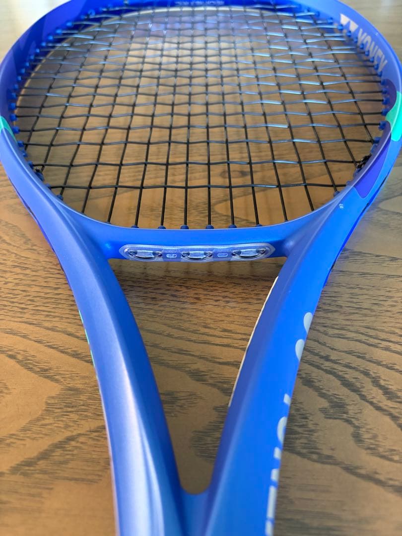 YONEX EZONE 100 TOUR テニスラケット グリップG2