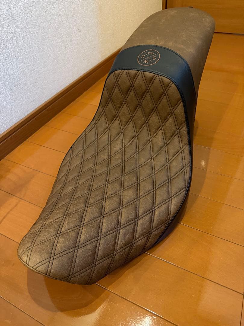 fxlrst fxlrs ローライダーst whiplash シート