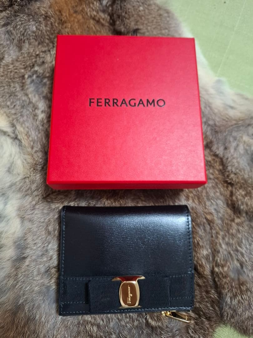 FERRAGAMO フェラガモ　財布 ブラック