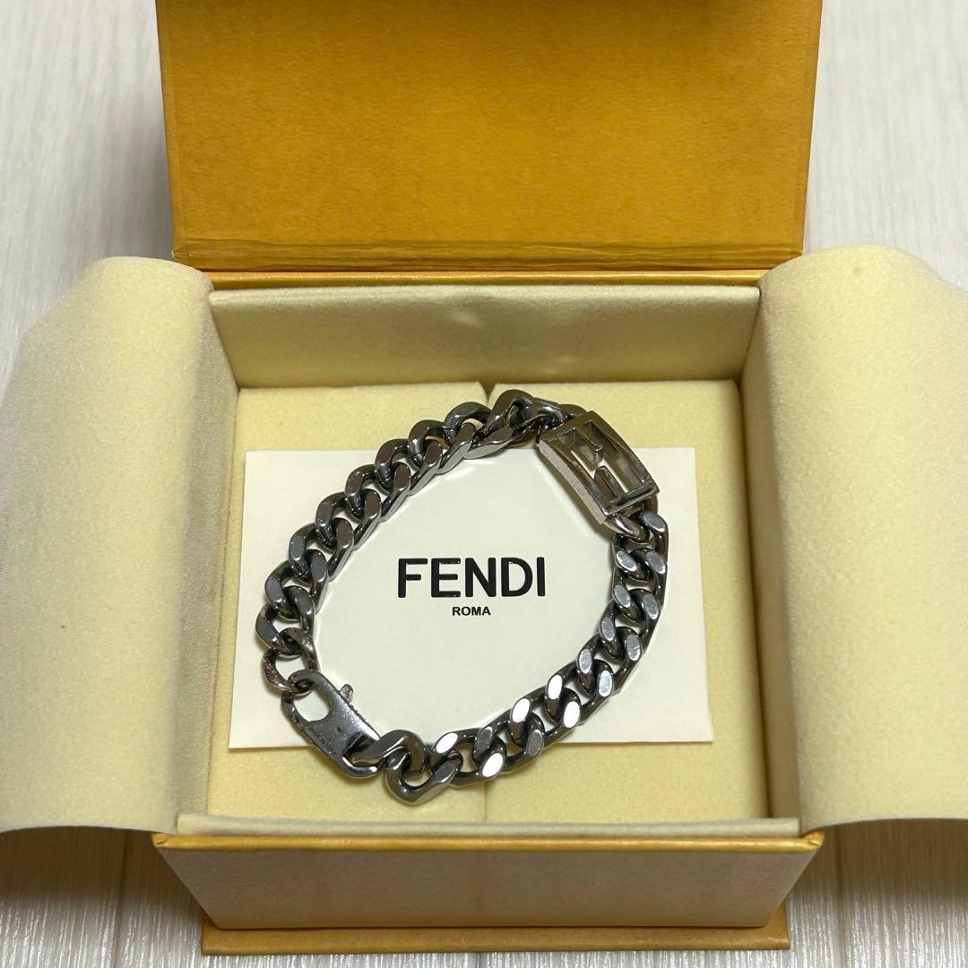 FENDI チェーンブレスレット バゲット シルバー
