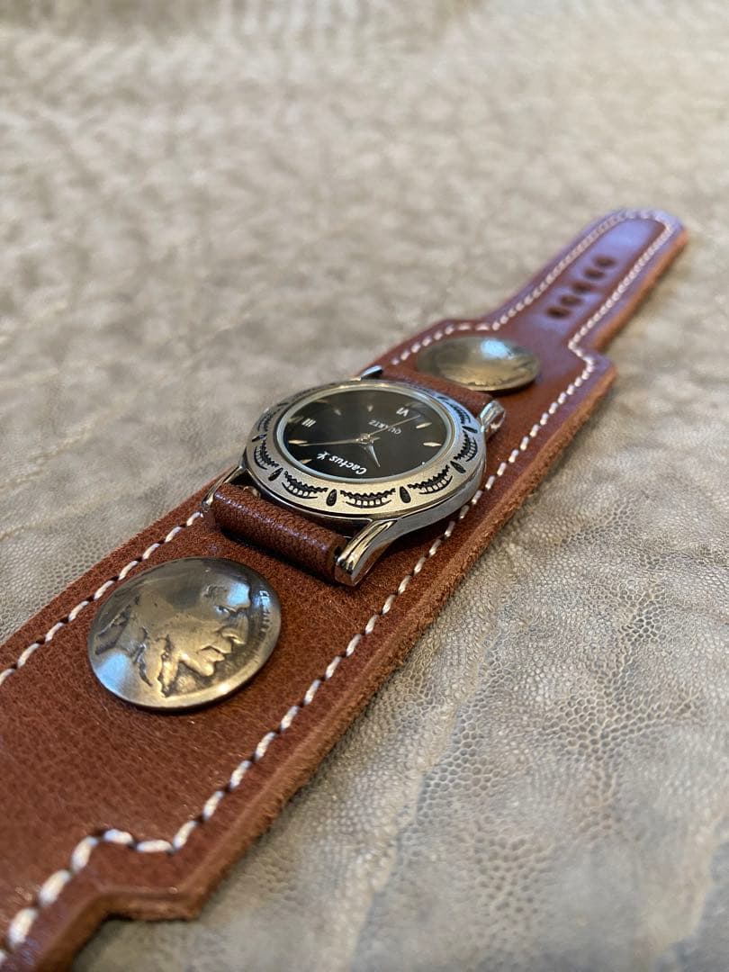 レザー腕時計　メンズ（Mサイズ）　ブラウン　ブレスレットウォッチ　文字盤ブラック