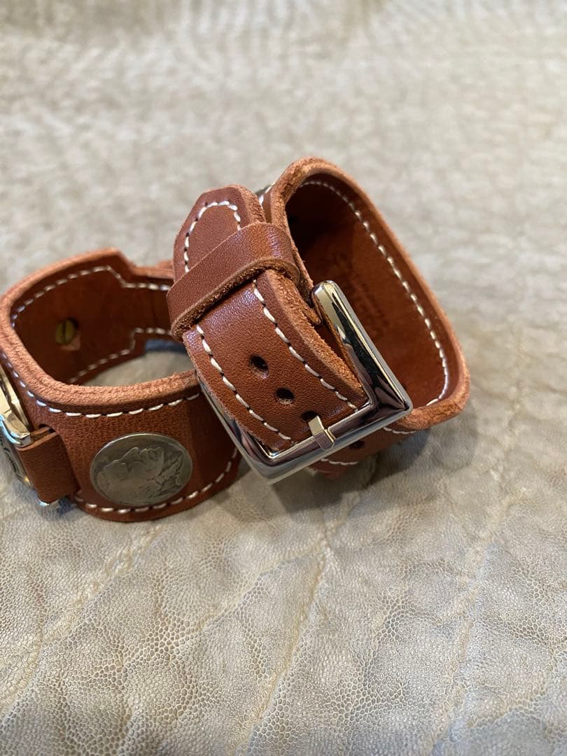 レザー腕時計　メンズ（Mサイズ）　ブラウン　ブレスレットウォッチ　文字盤ブラック