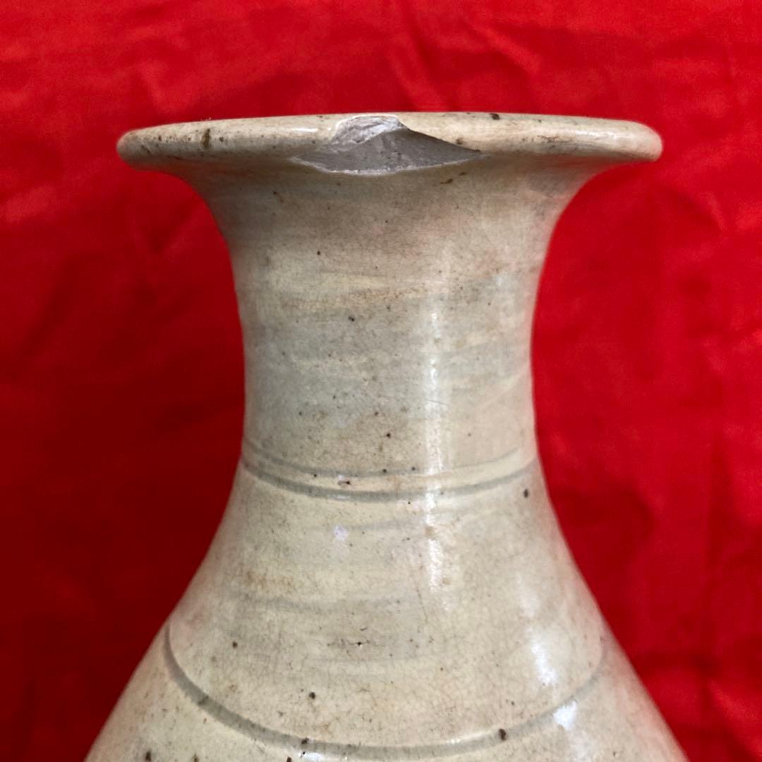 李朝　粉青沙器　白地鉄絵　瓶　徳利　魚水草文　　 鶏龍山