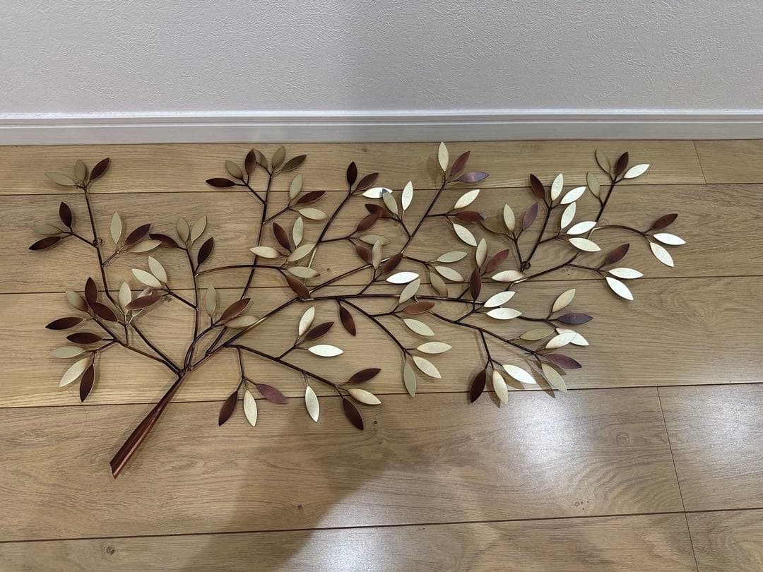 【大幅値下げ！オシャレオブジェ】金属製木の葉の壁掛け装飾！素敵です