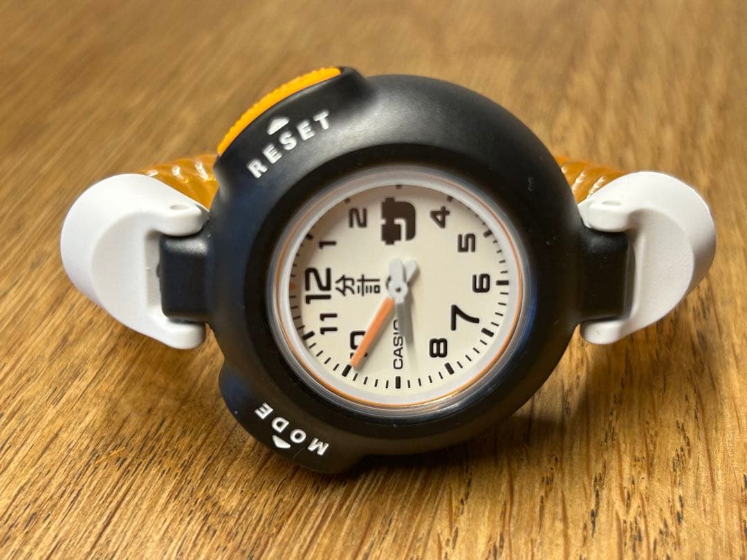 サ時計　カシオ　オレンジ