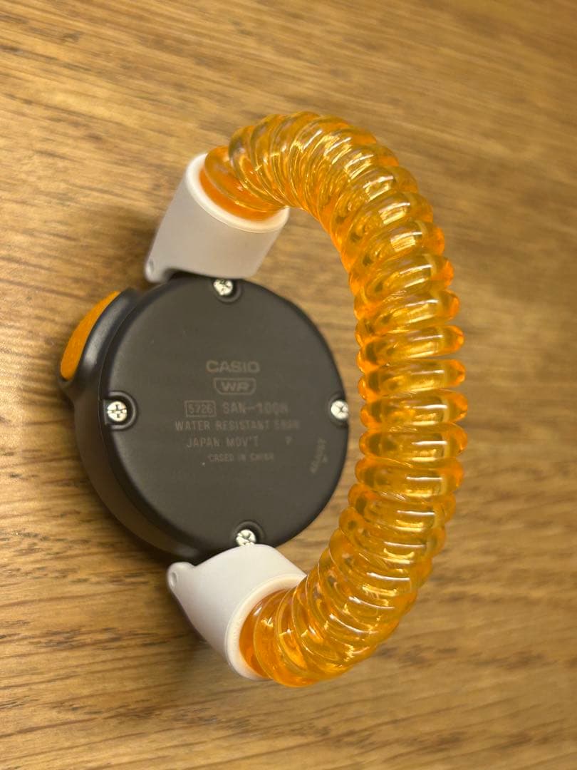 サ時計　カシオ　オレンジ