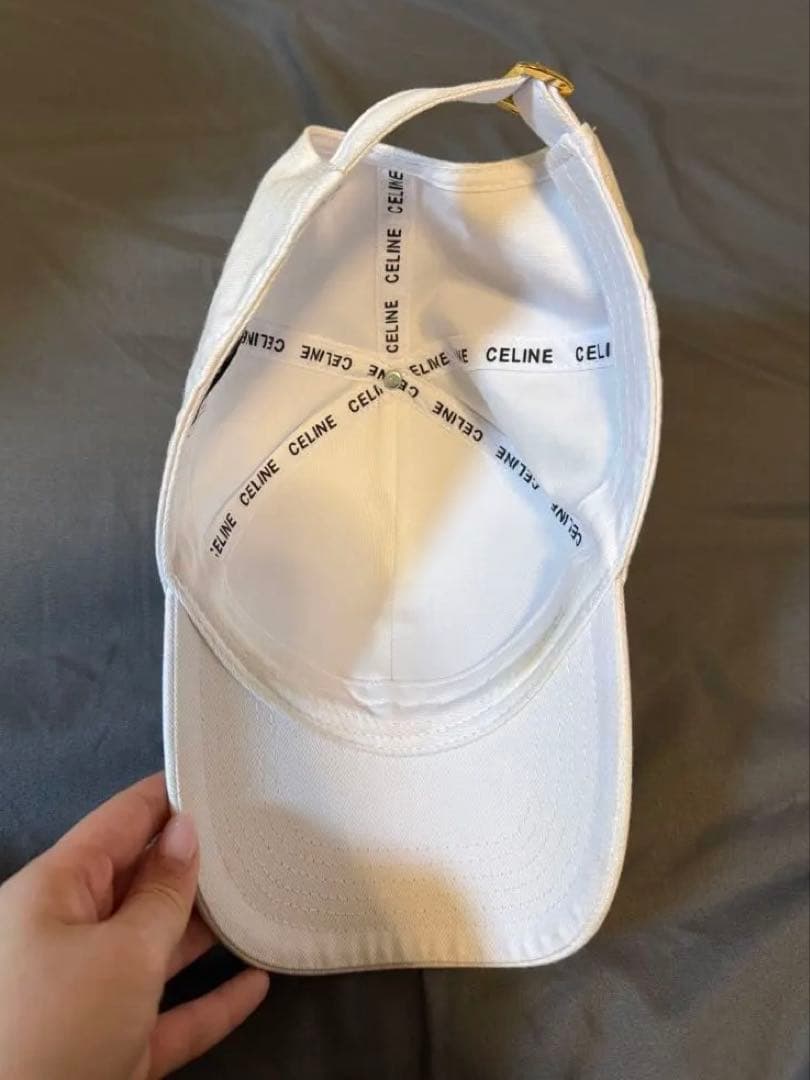 CELINE ホワイト ベースボールキャップ