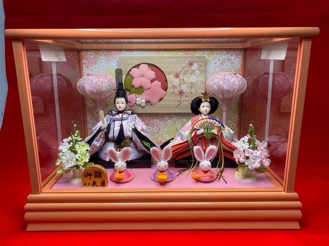 東京久月　雛人形ガラスケースうさぎ三人官女・間口約４３×奥行約３０×高さ約３０㎝