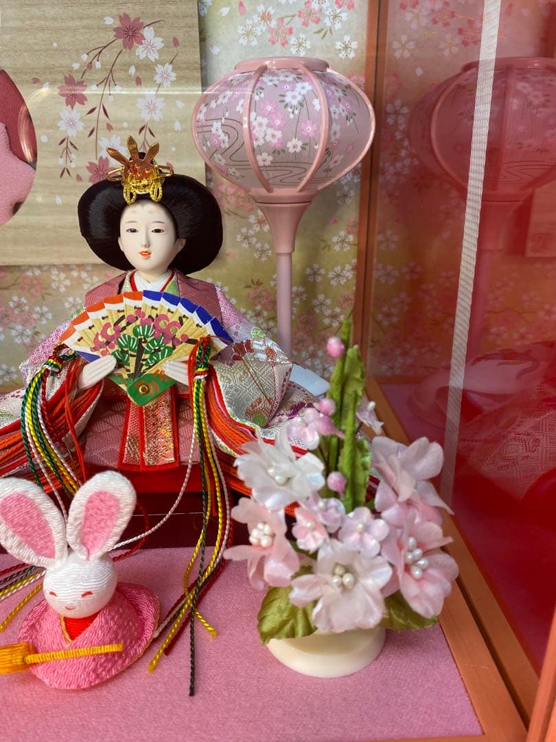 東京久月　雛人形ガラスケースうさぎ三人官女・間口約４３×奥行約３０×高さ約３０㎝