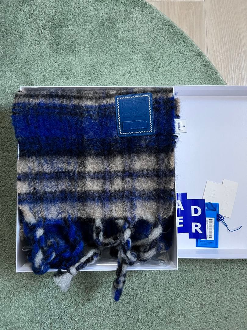 Adererror アーダーエラー　マフラー