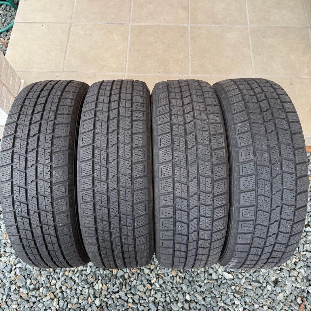195/65R15グッドイヤースタッドレスタイヤ４本ヴォクシープリウスセレナ他