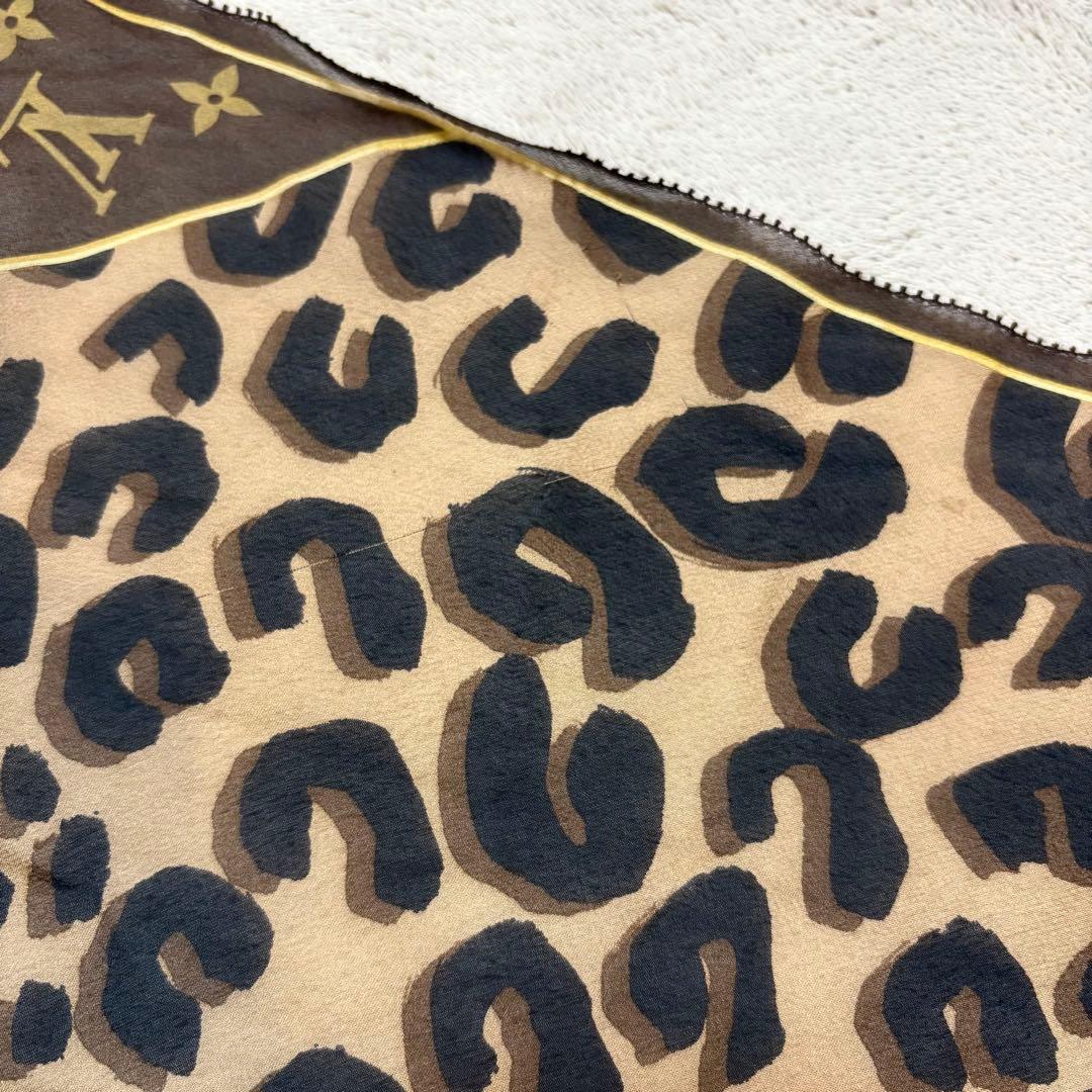 LOUIS VUITTON シルク スカーフ レオパード