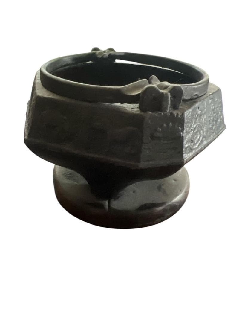 大正時代　骨董品　十二干支　鉄製　手炙り火鉢　和製アンティーク 博物館展示品