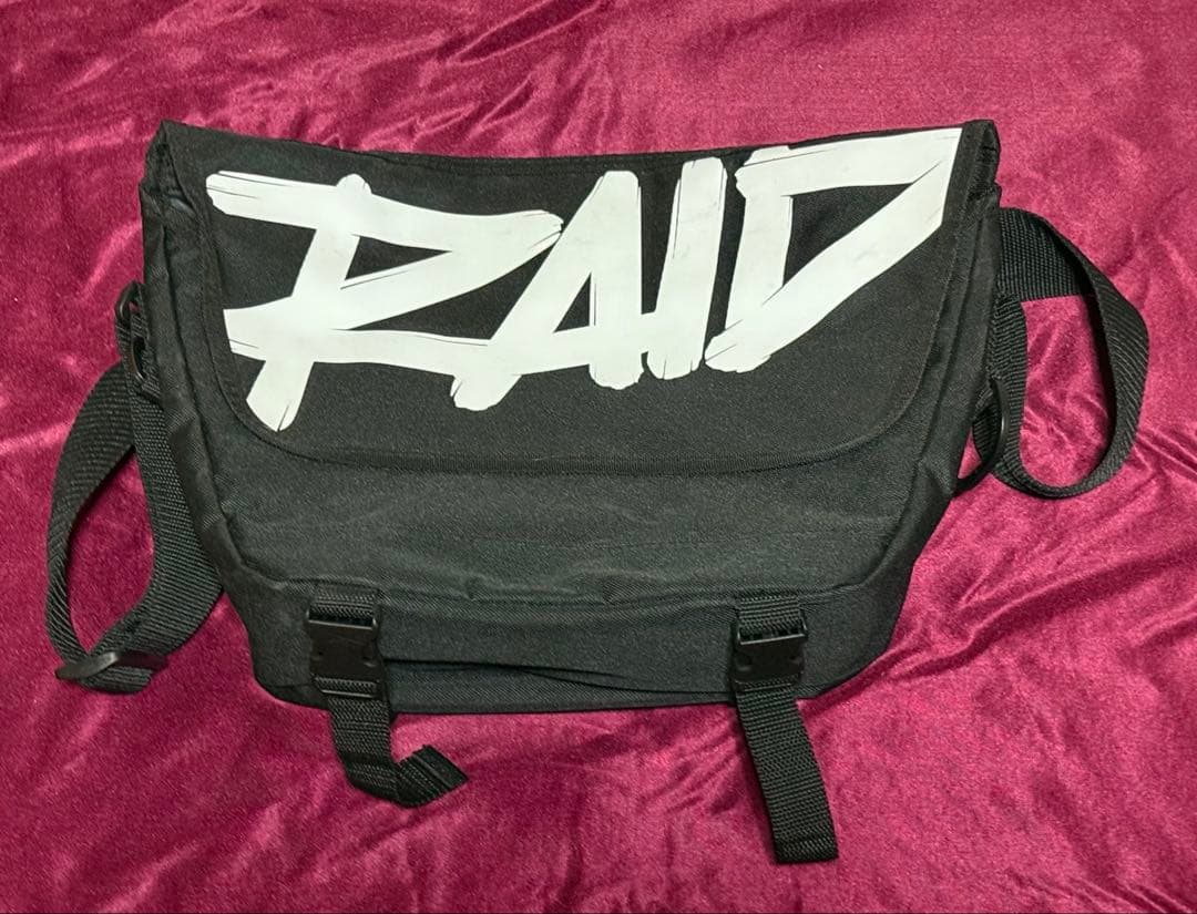 【中古美品】 レイドジャパン メッセンジャーバッグ