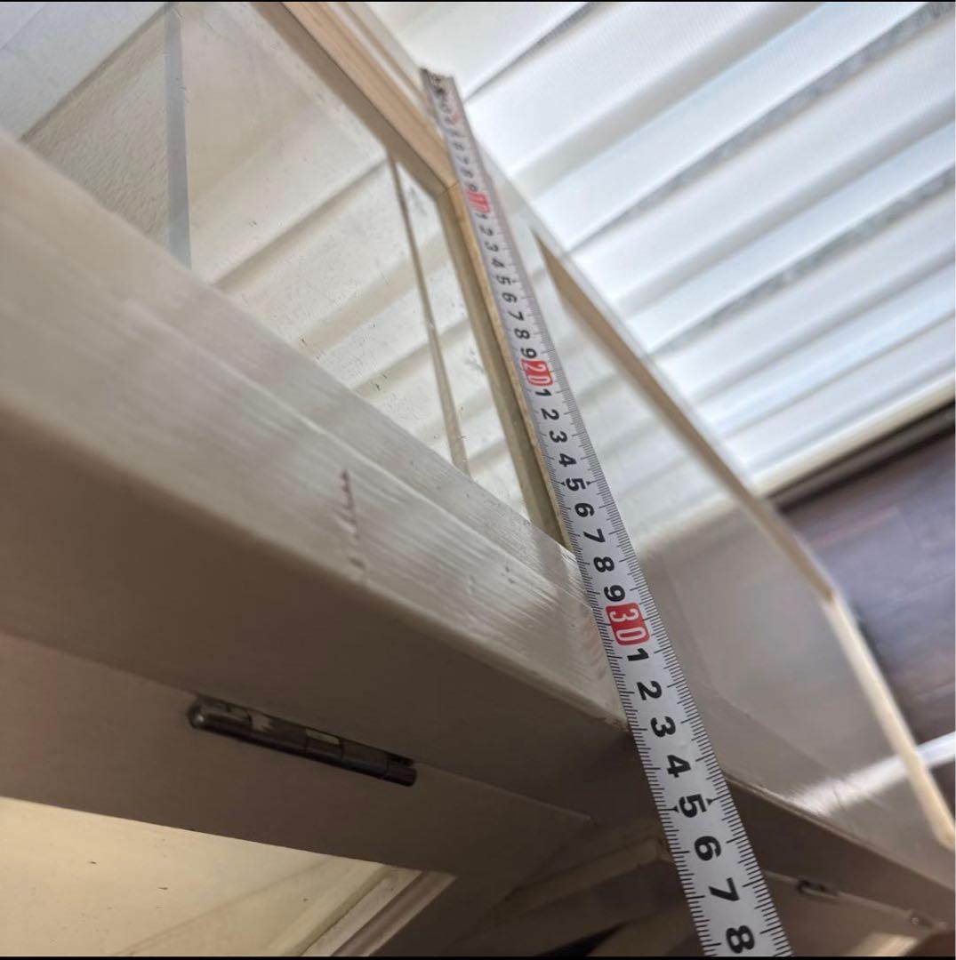 アンティーク ケビント　薬品棚　ガラスキャビネット　ホワイト　シャビー　飾り棚