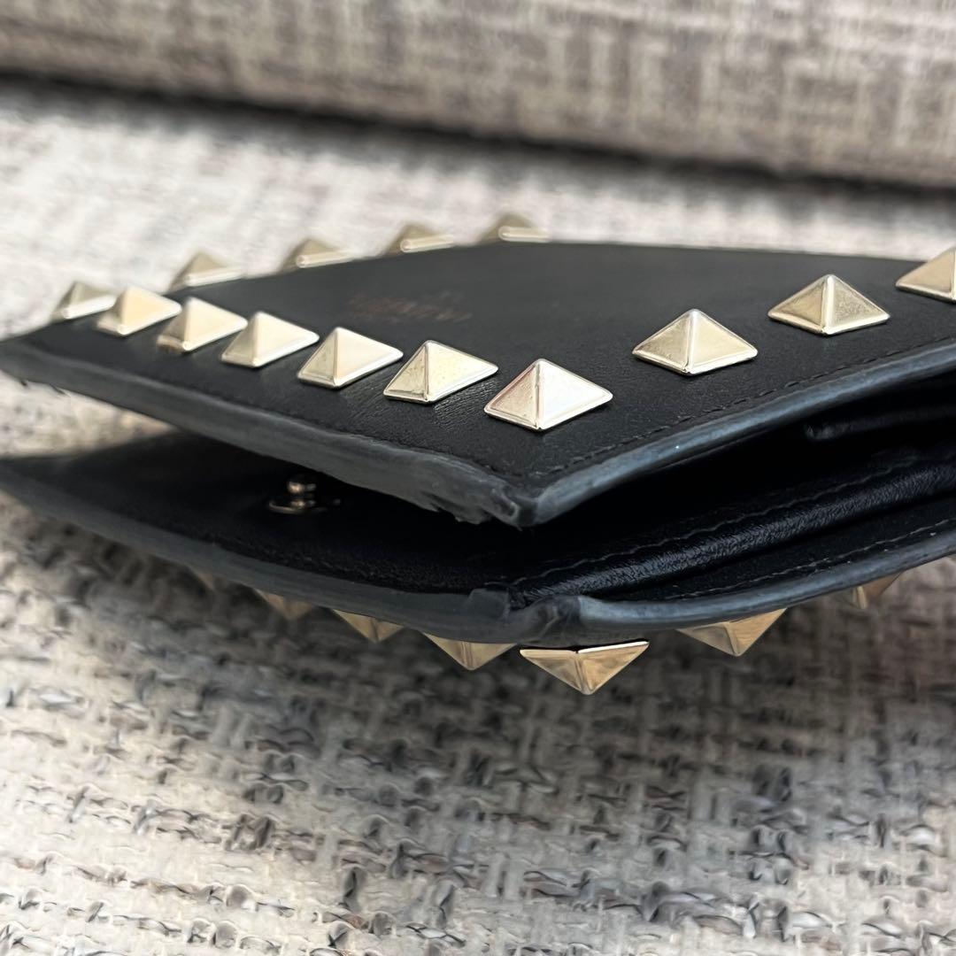 VALENTINO GARAVANI 二つ折り財布 黒 レザー