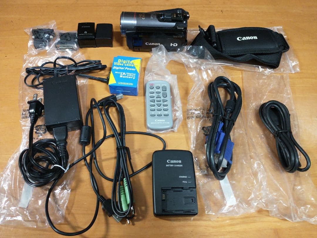 Canon HD ビデオカメラ ivis HF20 ＆ソフトキャリングケース