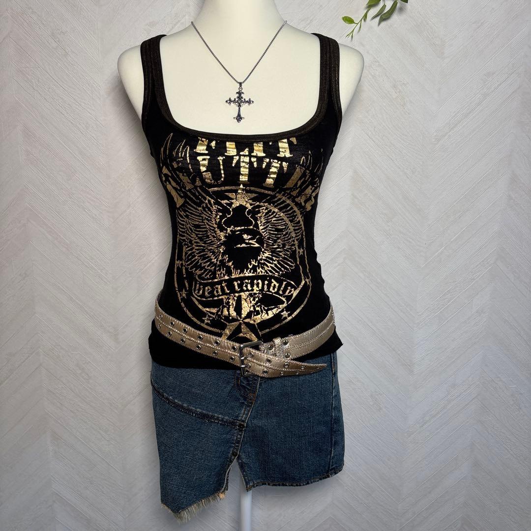 d.i.a. 平成ギャルy2k バックオープン箔押しプリント羽　タンクトップ