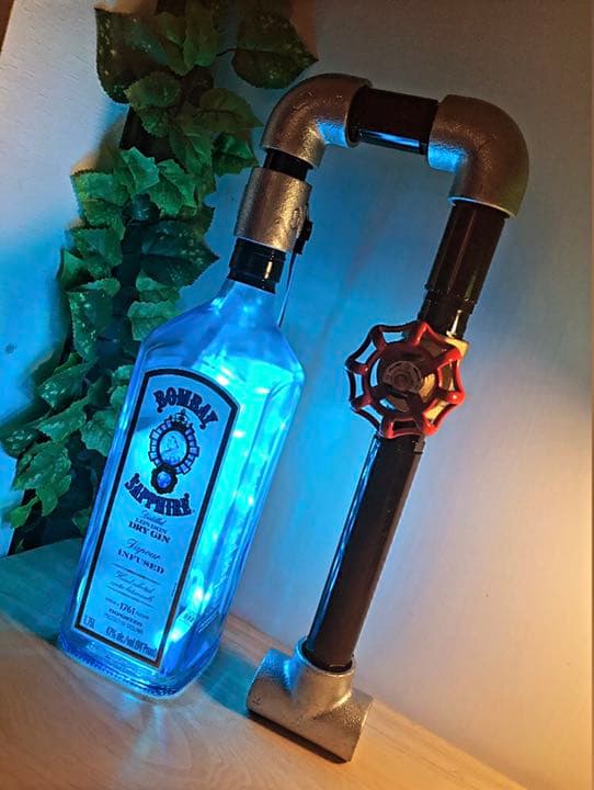 LEDで光る酒瓶のランタン