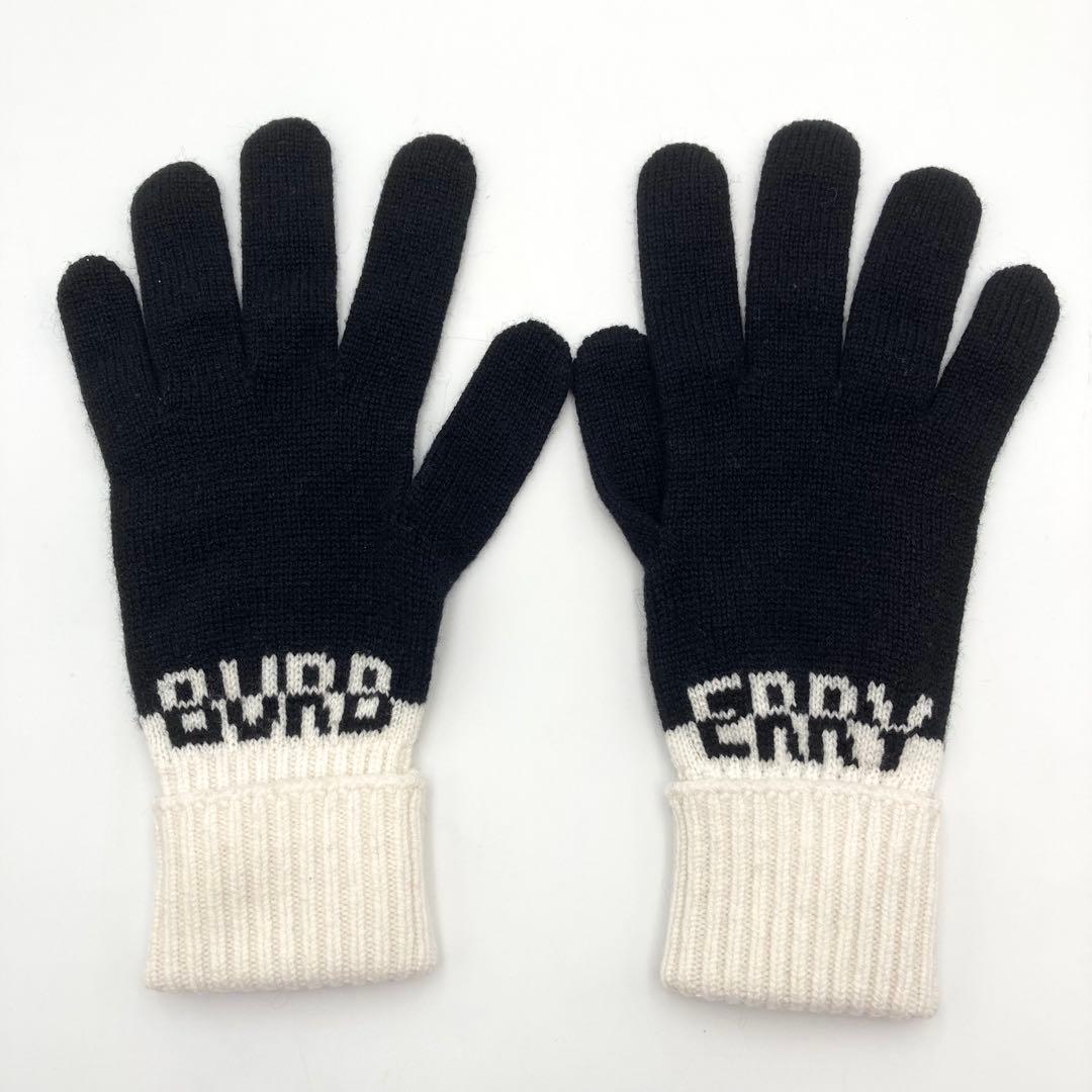 ずーきー✨ BURBERRY ロゴインターシャ 手袋 M/L 黒×白