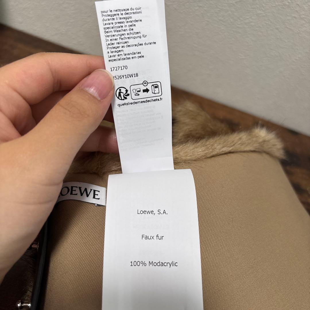 LOEWE ロエベ　ファーネックカラー