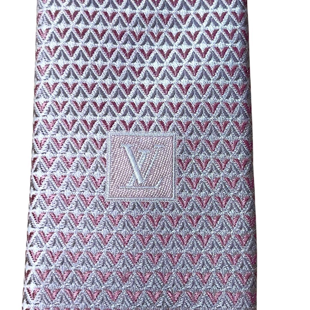 美品　現行　ルイヴィトン　ピンク　ダイヤモンドブイ　ネクタイ　クラヴァット