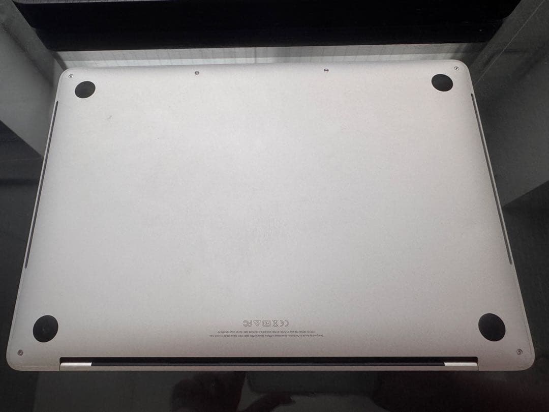 Apple MacBook Pro 13インチ（2016-16G-1TB）