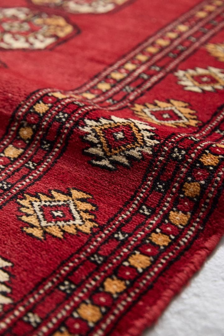 ヴィンテージラグ　トライバルラグ　ラホール産（130cm×78cm）赤　茶　黒