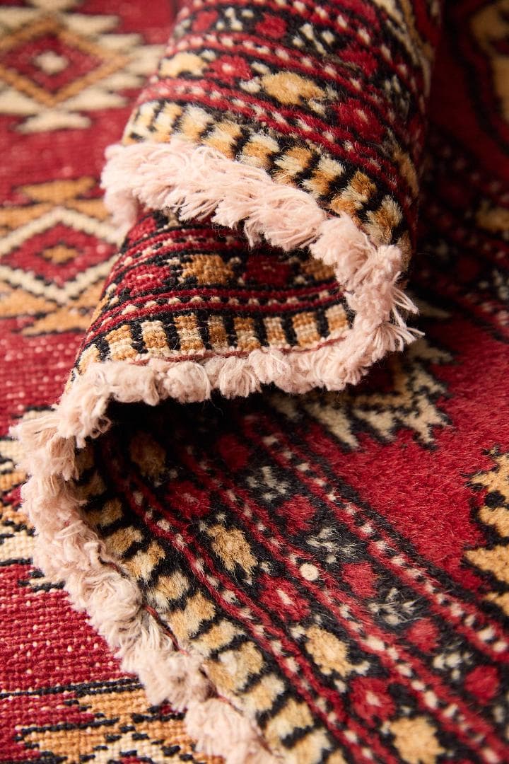 ヴィンテージラグ　トライバルラグ　ラホール産（130cm×78cm）赤　茶　黒