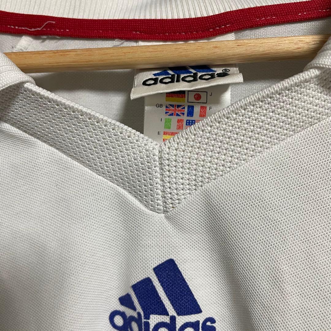 アディダス万国旗タグ1999年2000年シーズンのサッカー日本代表ユニフォーム
