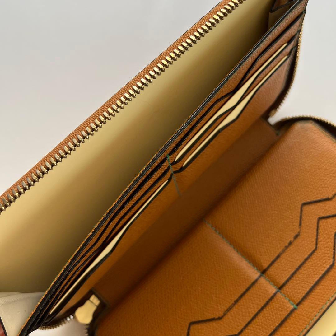 ヴァレクストラ ラウンドファスナー 長財布 ブラウン レザー Valextra